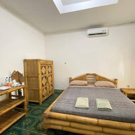 Duyung Rooms & Resto Gerupuk Bumbang Eksteriør billede