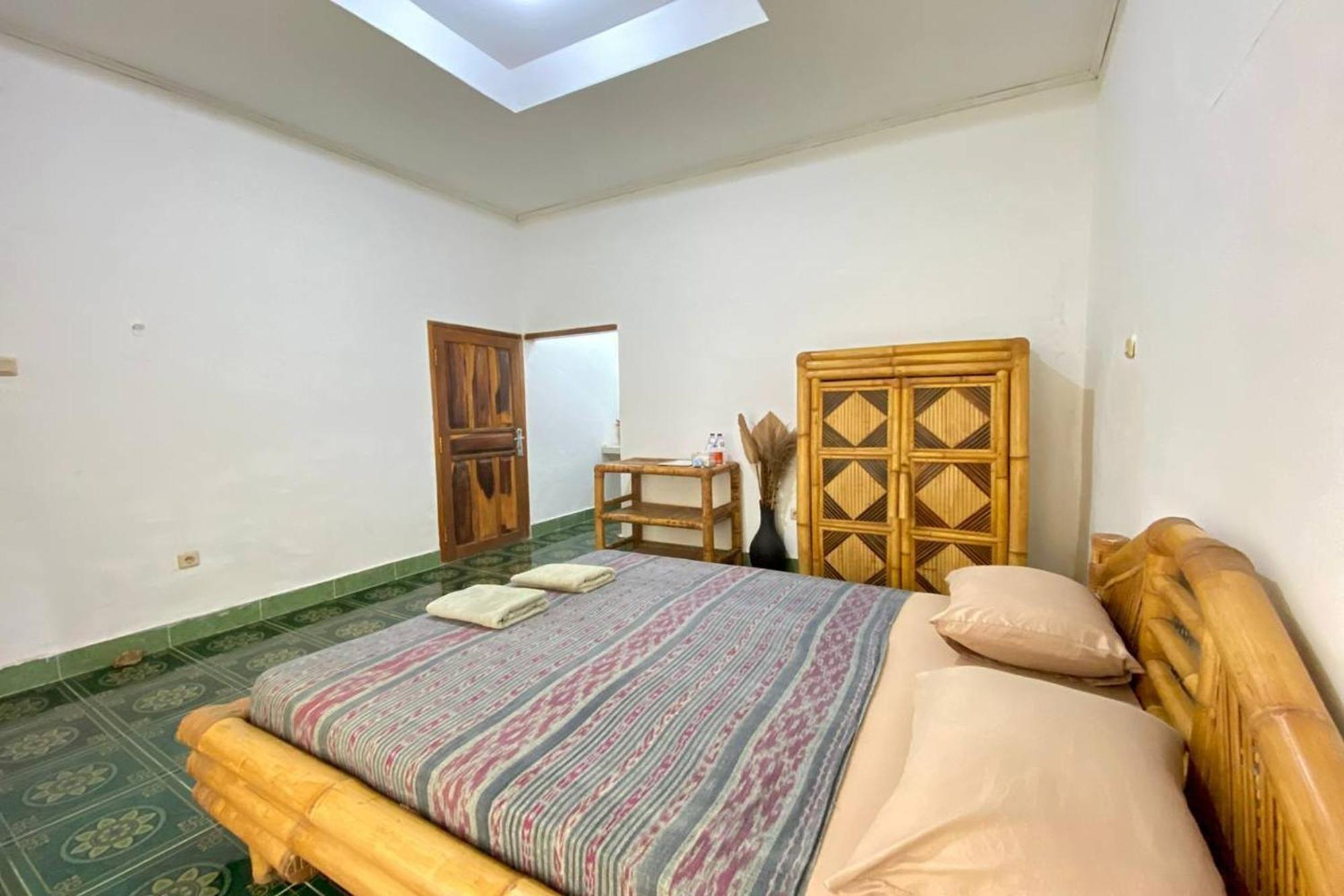 Duyung Rooms & Resto Gerupuk Bumbang Eksteriør billede