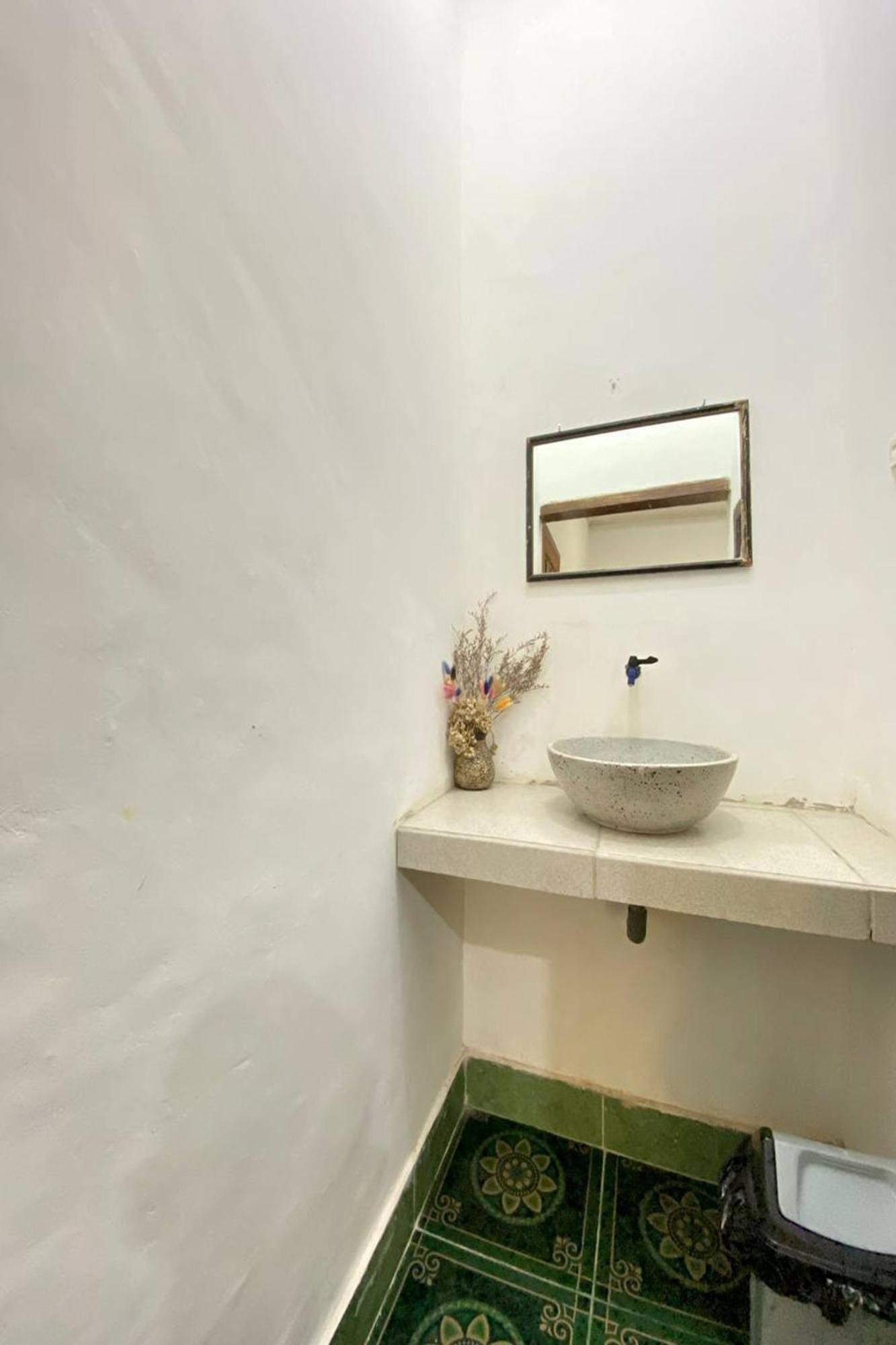 Duyung Rooms & Resto Gerupuk Bumbang Eksteriør billede