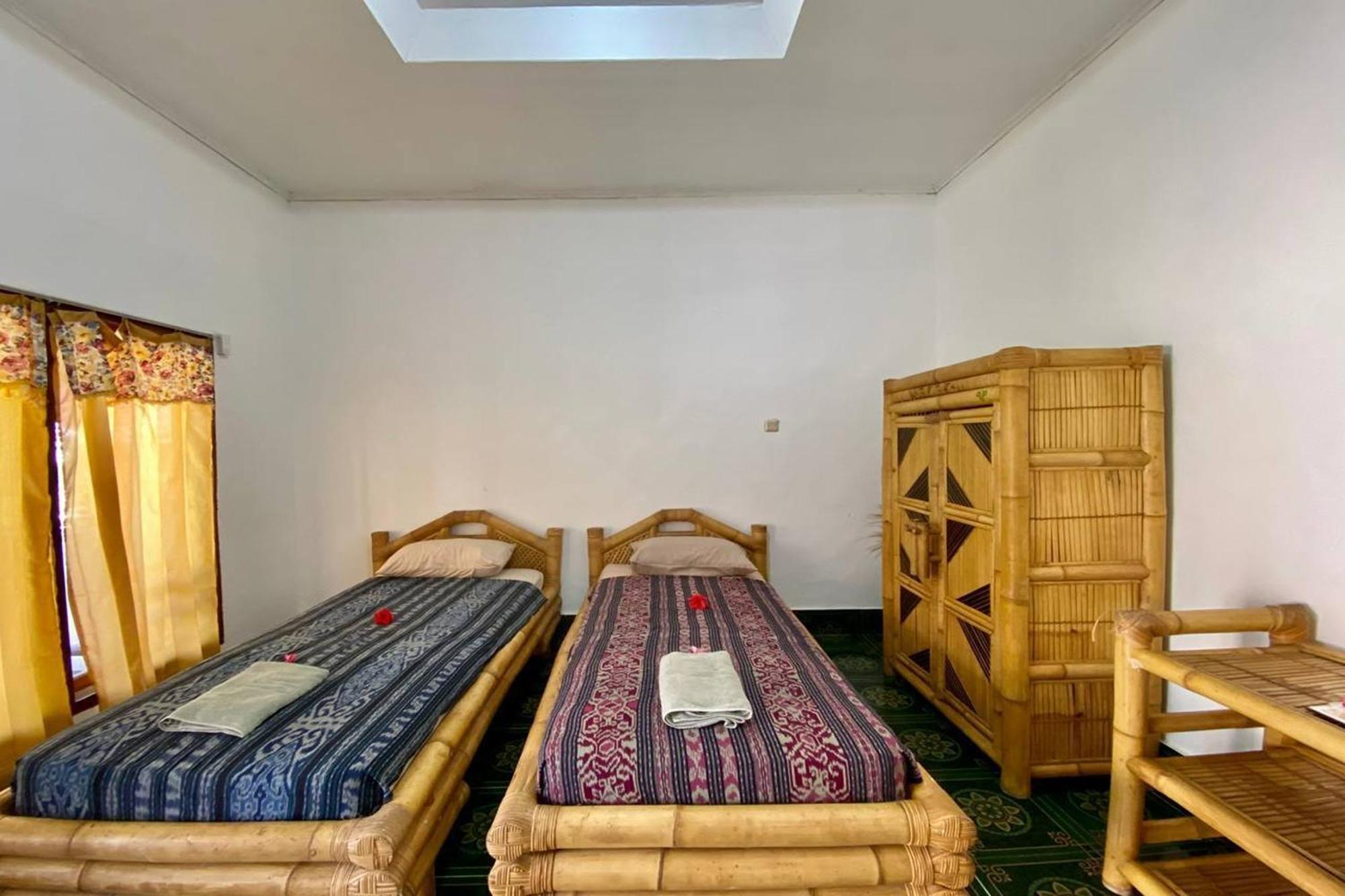 Duyung Rooms & Resto Gerupuk Bumbang Eksteriør billede