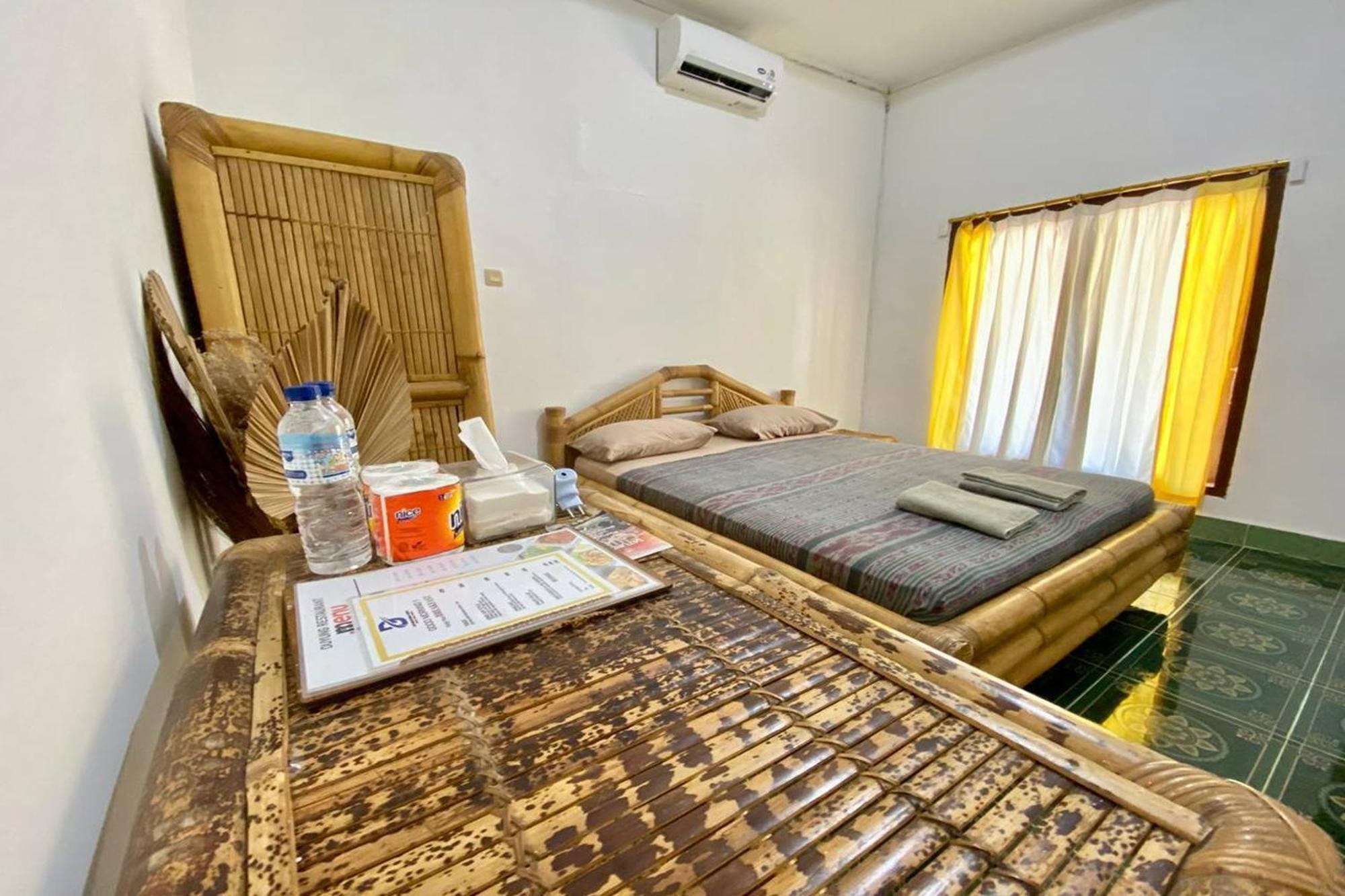 Duyung Rooms & Resto Gerupuk Bumbang Eksteriør billede