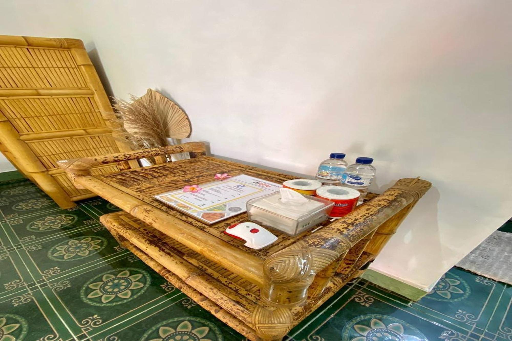 Duyung Rooms & Resto Gerupuk Bumbang Eksteriør billede